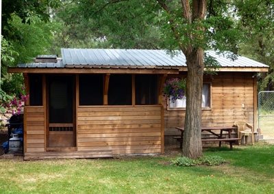 Cottage to rent in Grand Forks BC